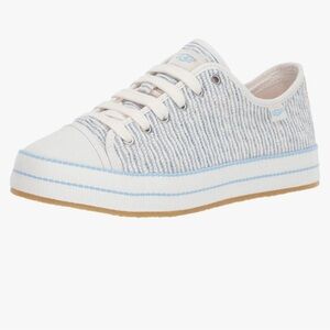 UGG Claudi Knit sneakers lightweight comfortable size 8 brand new condition